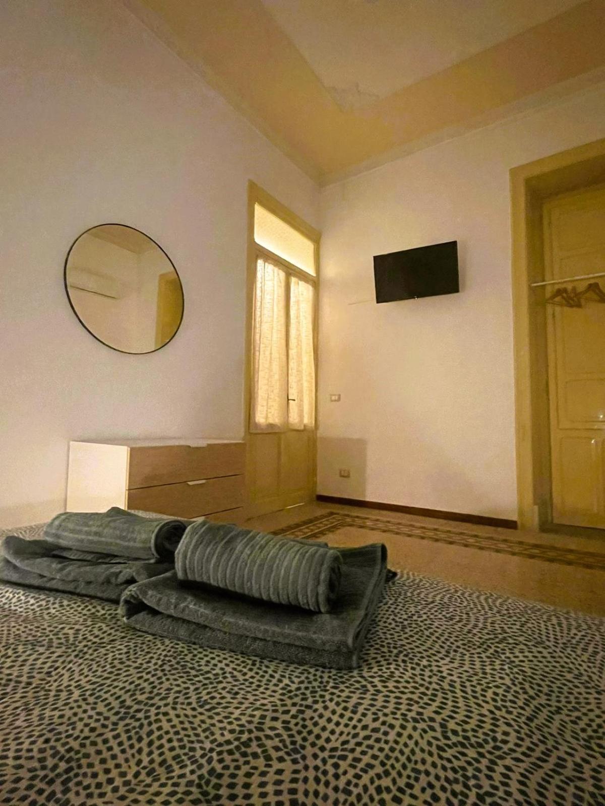 Olivuzza Rooms In Apartment Palermo Luaran gambar
